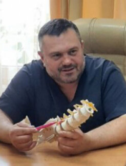 Івахнюк  Олег  Павлович