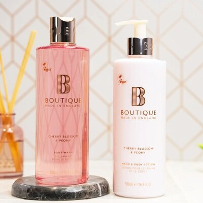 Лосьйон для рук і тіла Boutique Cherry Blossom and Peony, 500 мл