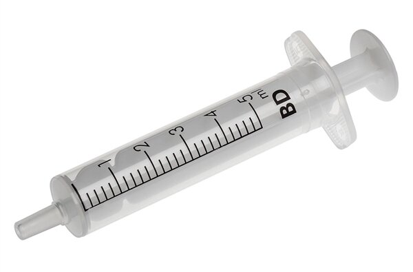 Шприц 5 мл BD Discardit двокомпонентний з голкою 22G 1 1/2" (0,7 х 40 мм), 1 штука