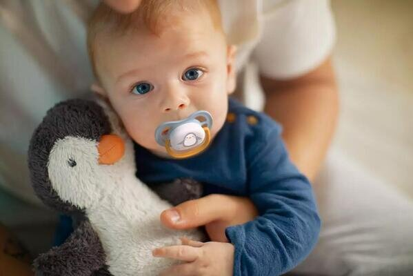 Пустушка силіконова Philips Avent Ultra Air Animal SCF080/05 ортодонтична, для хлопчиків, 0-6 місяців, 2 шт
