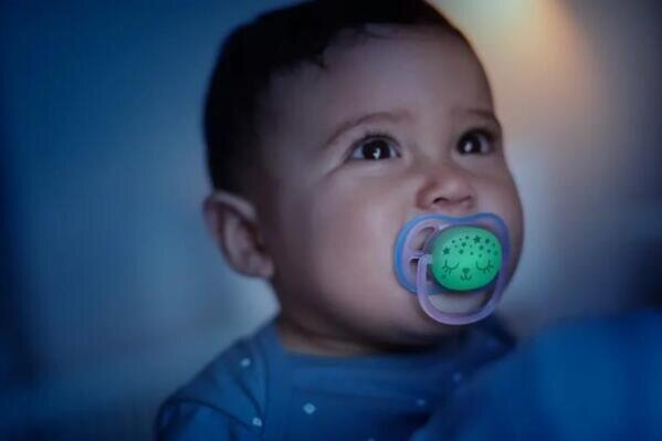 Пустушка силіконова Philips Avent Ultra Air Nighttime SCF376/12, 0-6 місяців, 2 шт