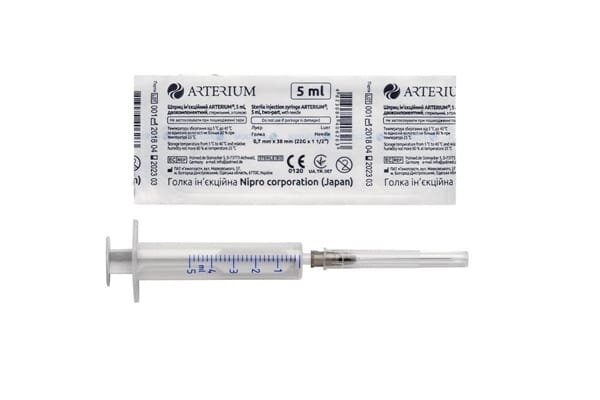 Шприц 5 мл Arterium 2-х компонентний з голкою 22G (0,7 мм х 38 мм), 1 штука