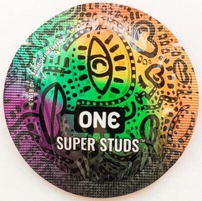Презерватив ONE Super Studs з точковим рельєфом, 1 штука
