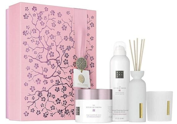 Набір Rituals The Ritual Of Sakura Gift Set L (Крем для тіла 200 мл + Гель-піна для душу 200 мл + Ароматична свічка 140 г + Аромадифузор 70 мл)