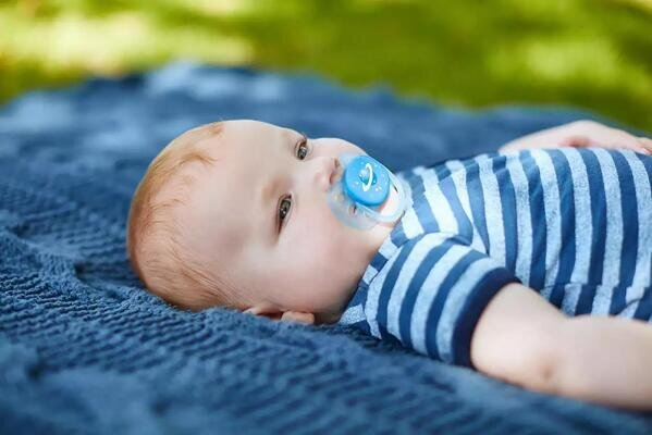 Пустушка силіконова Philips Avent Ultra Soft SCF222/20, 0-6 місяців, для хлопчиків, 2 шт