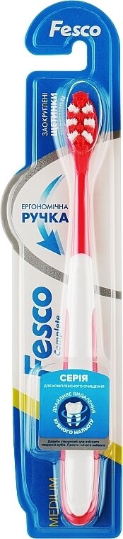 Зубна щітка Fesco Complete Medium, середнього ступеня жорсткості, 1 штука