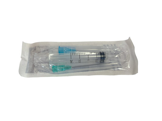 Шприц 2 мл OK Pharma 3-х компонентний з двома голками 21G (0,8 х 38 мм) та 23G (0,6 х 30 мм), 1 штука