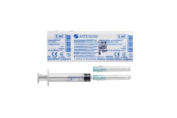 Шприц 2 мл Arterium 3-х компонентний з двома голками 23G (0,6 х 25 мм), 1 штука