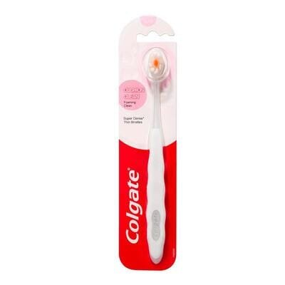 Зубна щітка Colgate Cushion Clean м'яка, 1 штука
