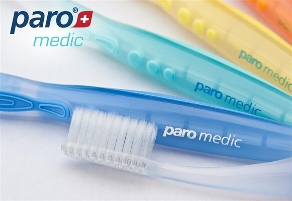 Зубна щітка Paro Swiss toothbrush Medic з конічними щетинками