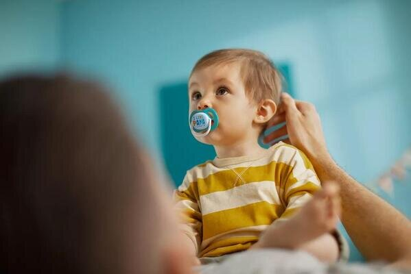 Пустушка силіконова Philips Avent Ultra Air I love SCF080/03 ортодонтична, 6-18 місяців, для хлопчиків, 2 шт