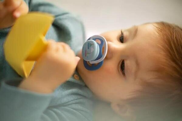 Пустушка силіконова Philips Avent Ultra Air I love SCF080/03 ортодонтична, 6-18 місяців, для хлопчиків, 2 шт