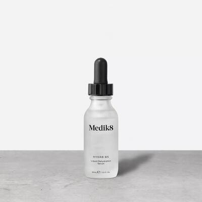 Сироватка для обличчя Medik8 з гіалуроновою кислотою зволожуюча, 30 мл