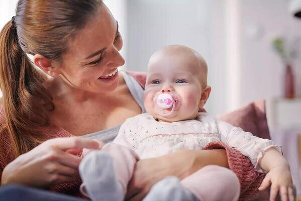 Пустушка силіконова Philips Avent Ultra Soft SCF222/02, 0-6 місяців, для дівчаток, 2 шт