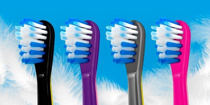 Електрична зубна щітка Colgate Barbie/Batman, дитяча