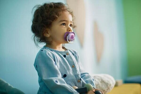 Пустушка силіконова Philips Avent Ultra Air SCF080/10 ортодонтична, 6-18 місяців, 2 шт