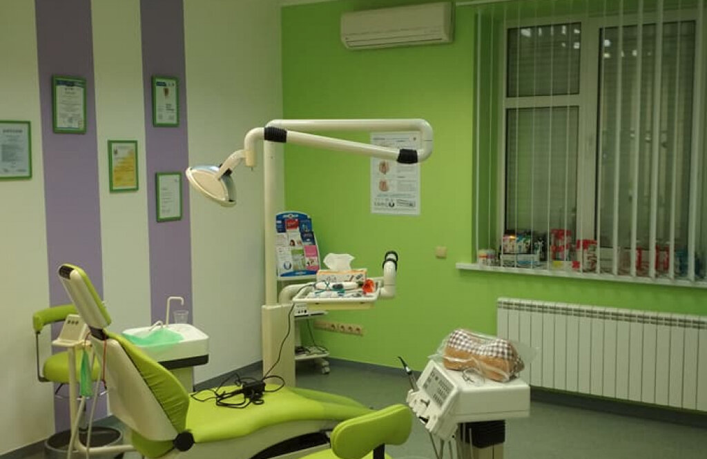 Центр естетичної стоматології «Дент»