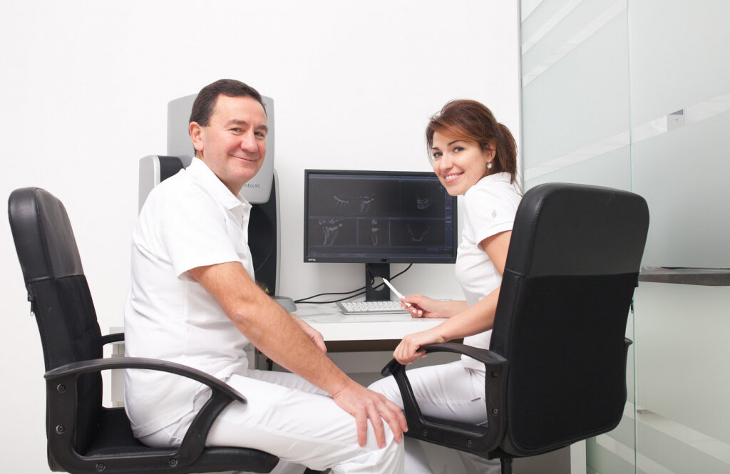 INNOVO Dental Clinic на Десятинній