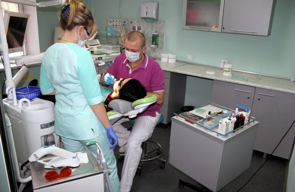 Професійна стоматологія Лемента