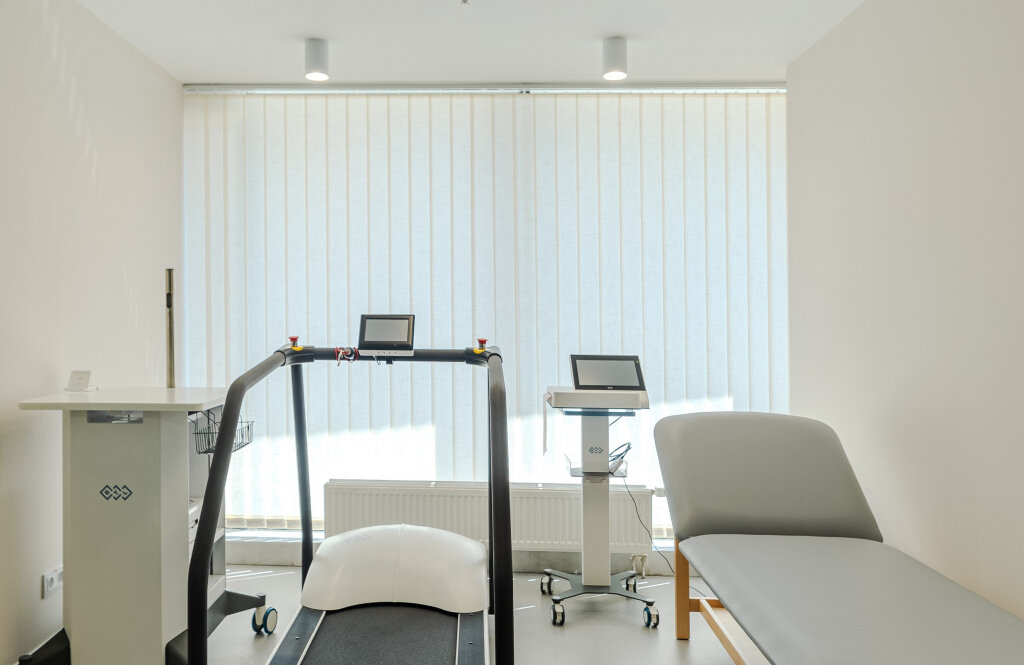 Медичний центр "Доктор Сем" ("Doctor Sam")