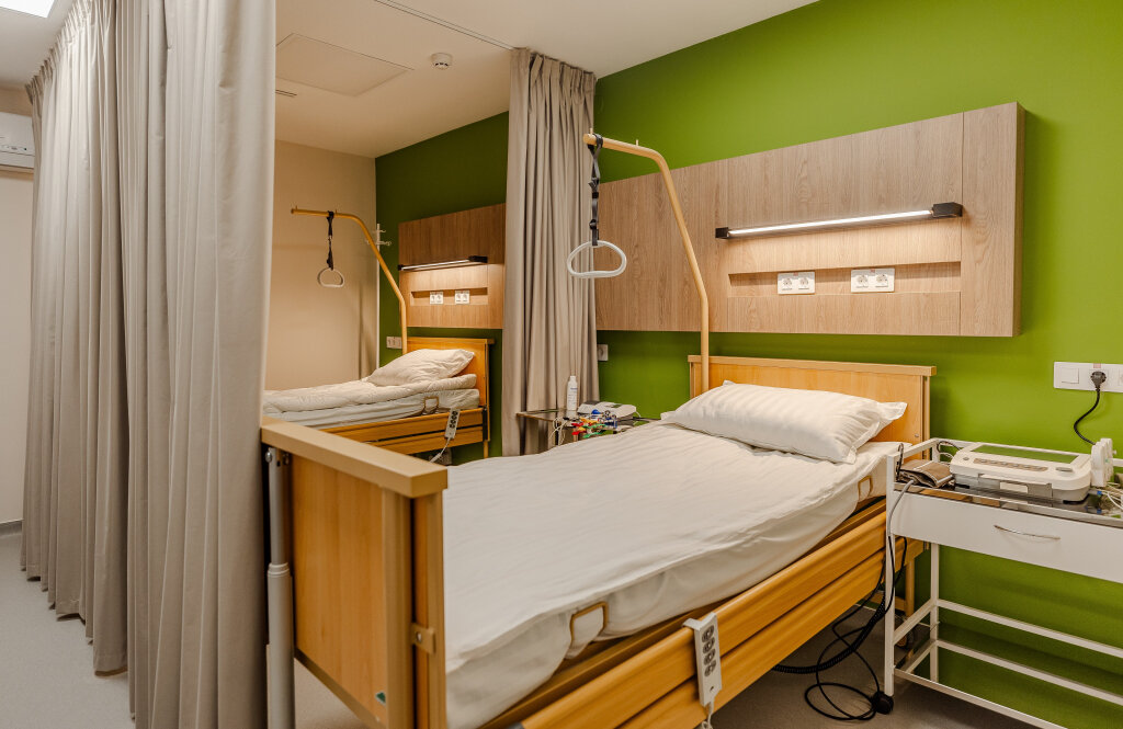 Медичний центр "Доктор Сем" ("Doctor Sam")