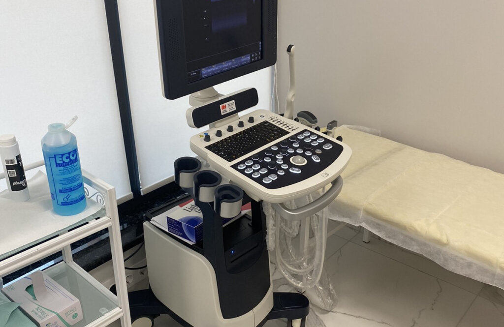 «Dr. Estet Vel Beauty Clinic» («Доктор Естет Вел Б'юті Клінік»)