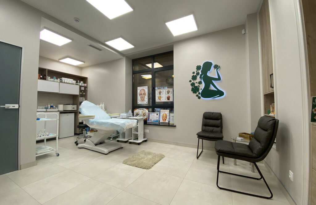 «Dr. Estet Vel Beauty Clinic» («Доктор Естет Вел Б'юті Клінік»)