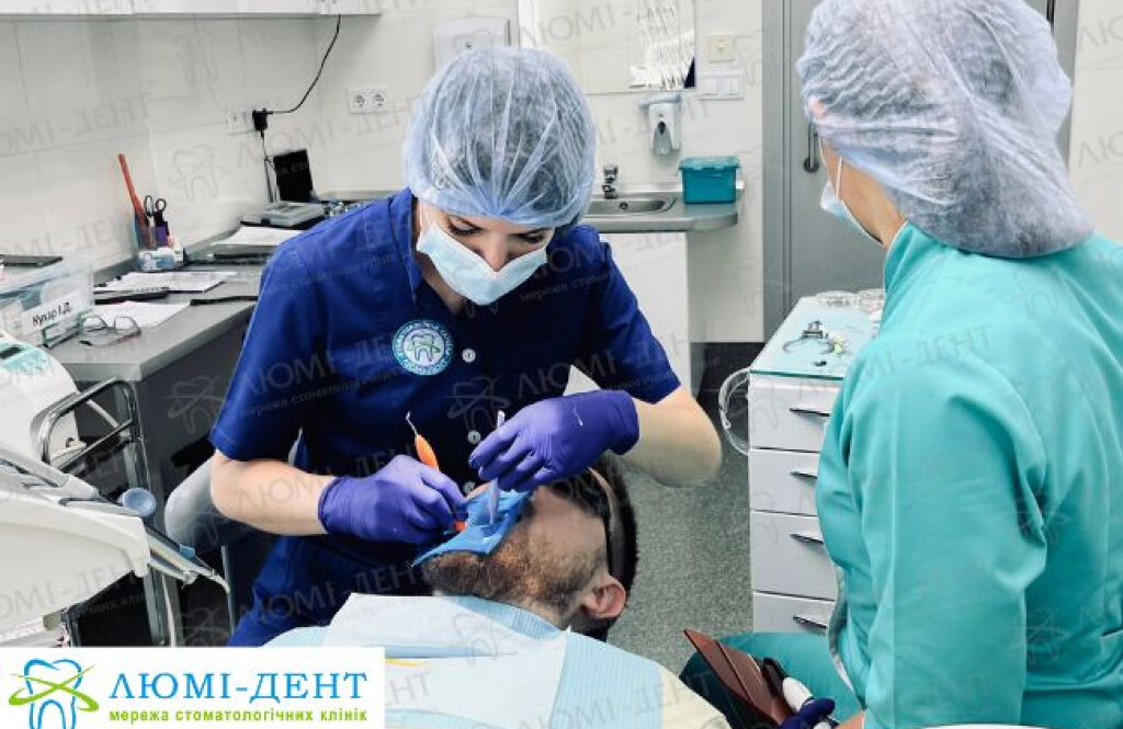 Стоматологічна клініка «Люмі-Дент» Солом'янка