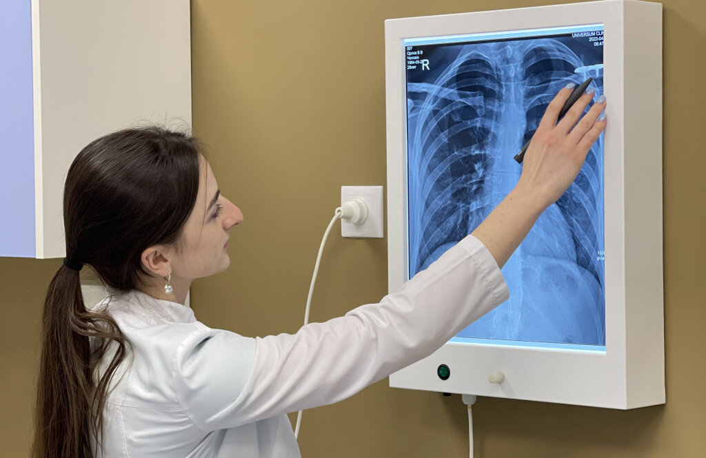Universum Clinic (Універсум Клінік) на Тараса Шевченка, 27