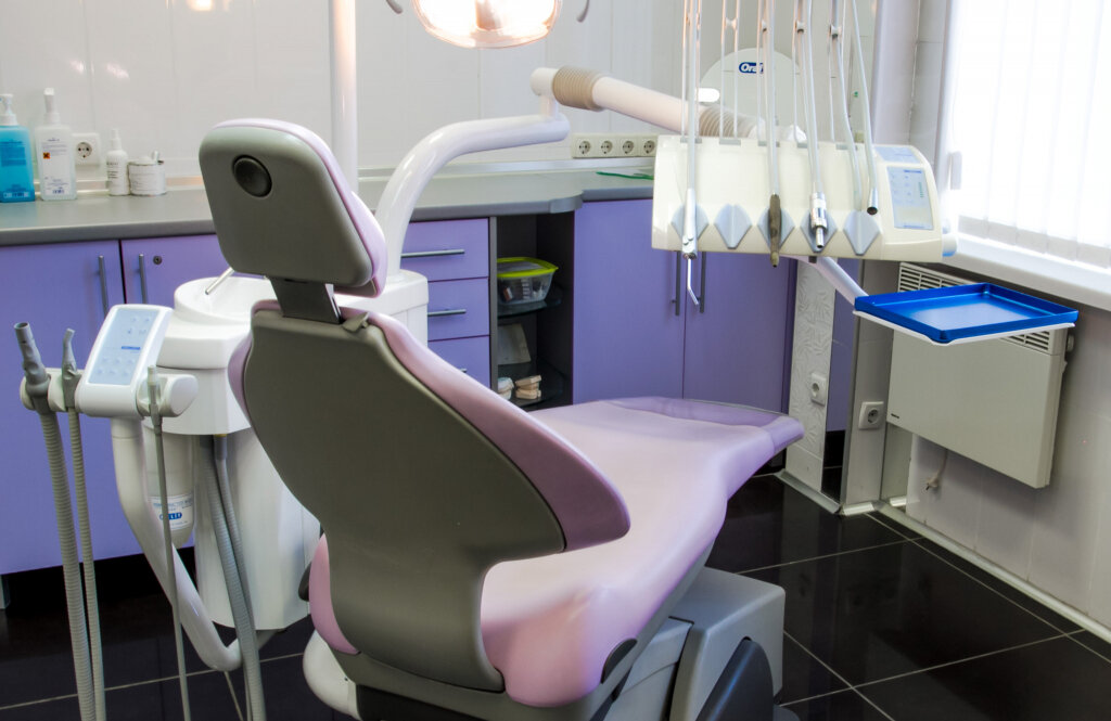 DV-Dent, стоматологічна клініка