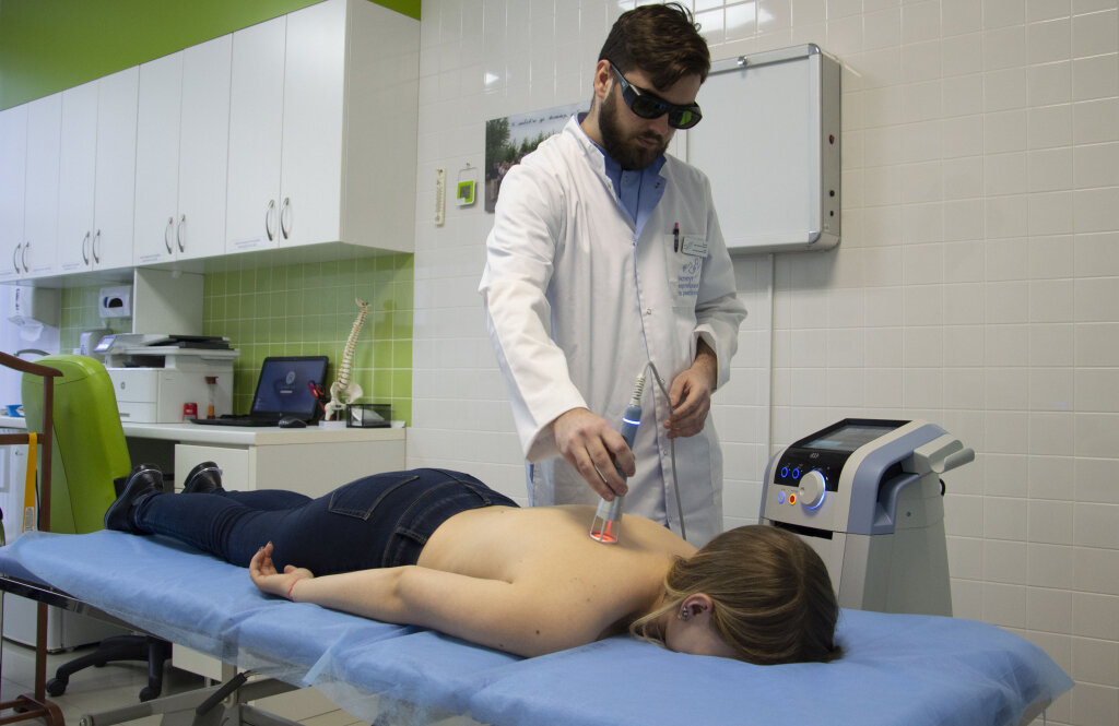 Інститут вертебрології і реабілітації на Дніпровській Набережній