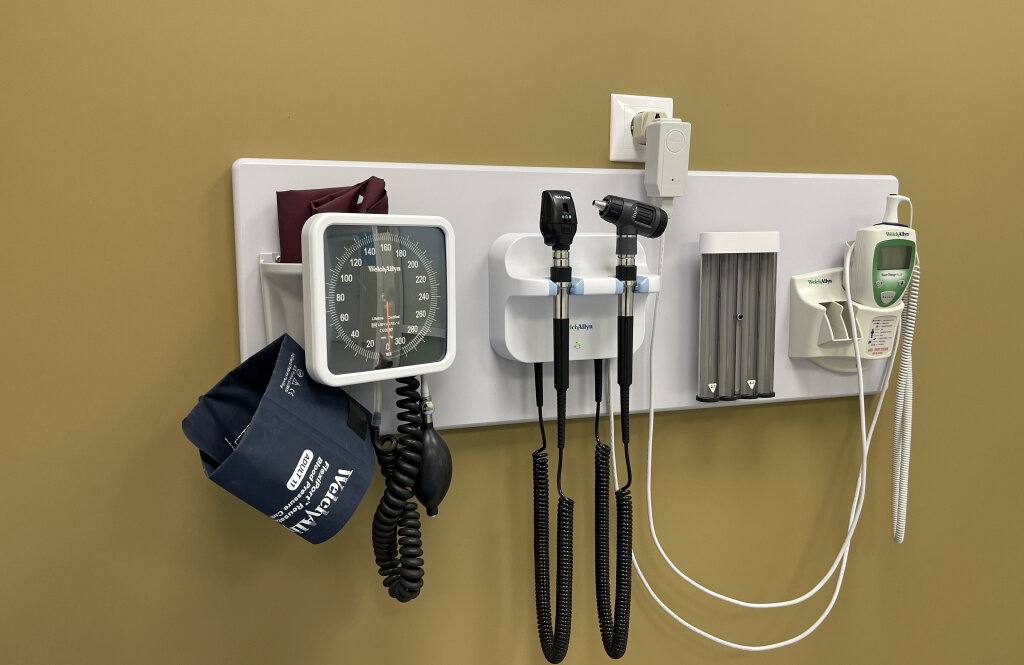 Universum Clinic (Універсум Клінік) на Володимира Винниченка, 4