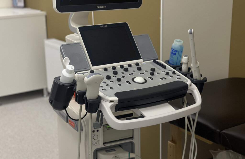 Universum Clinic (Універсум Клінік) на Володимира Винниченка, 4