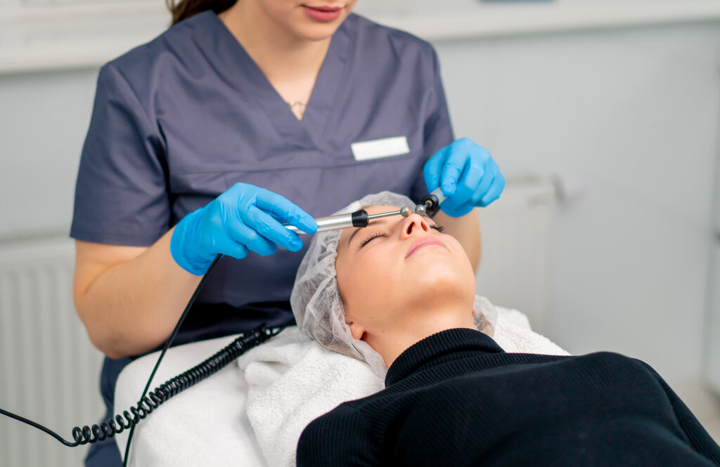 RHINO Clinica (РІНО Клініка), медичний центр