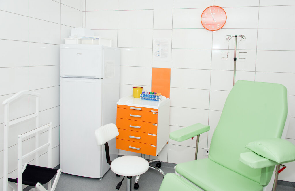 R+ Medical Network на ул. Коновальца