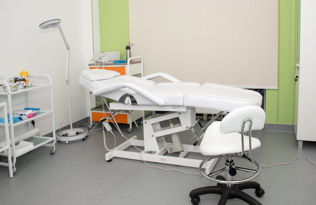 R+ Medical Network на ул. Коновальца