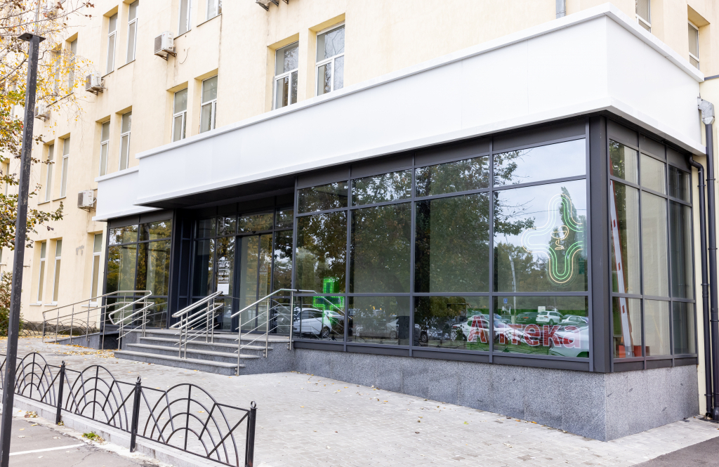 «Healthy and Happy» (ХЕЛСІ ЕНД ХЕПІ) на Берестейскому проспекті