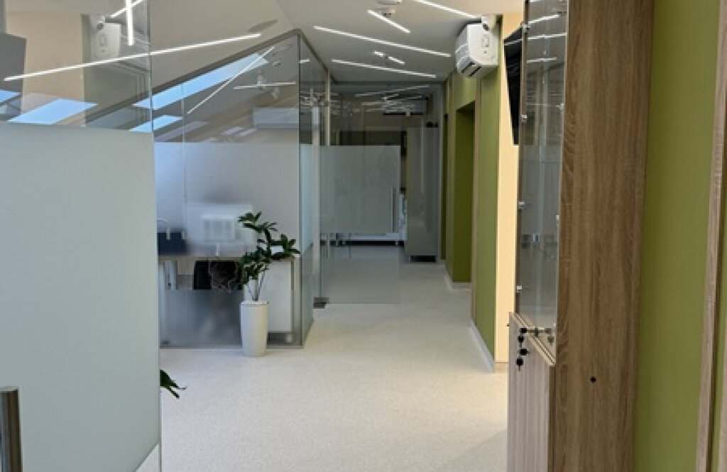 Універсум Дентал (Universum Dental), стоматологічна клініка