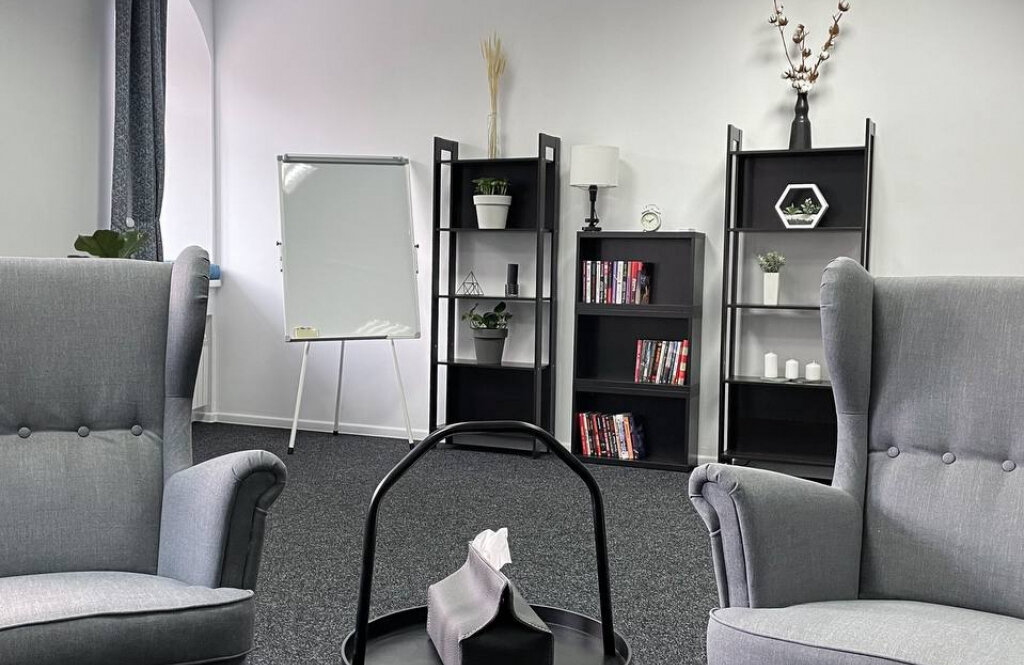 "РЕНЕСАНС - КИЇВ" на Нижньому Валу