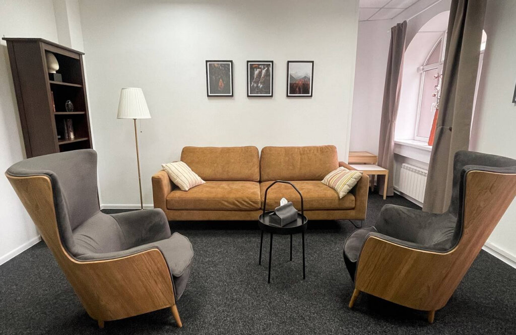 "РЕНЕСАНС - КИЇВ" на Нижньому Валу