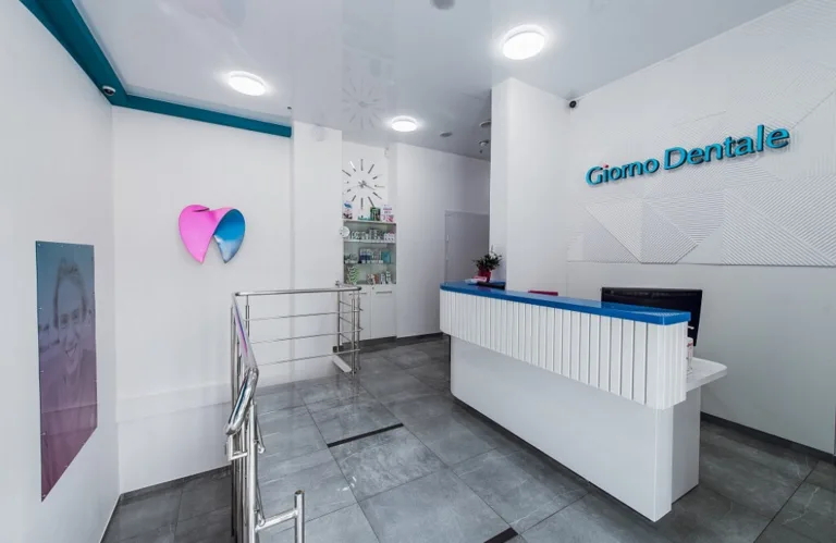 Джорно Дентале (Giorno Dentale) на Лівому березі