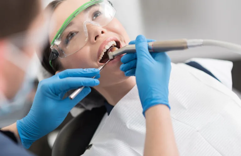 Джорно Дентале (Giorno Dentale) на Театральній