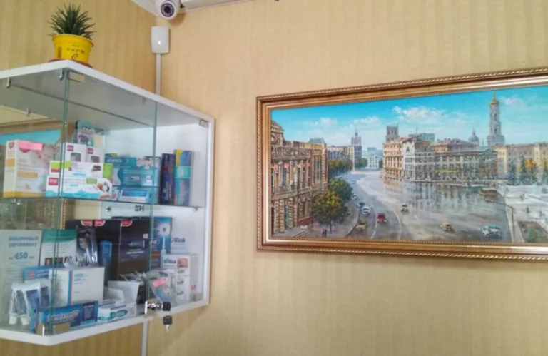 Професійна стоматологія Лемента