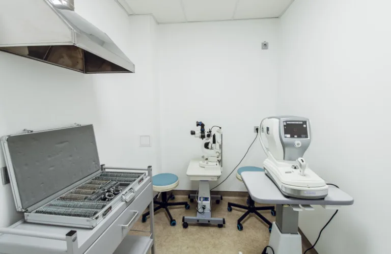 KinderKlinik, медичний центр для дітей на Деміївській