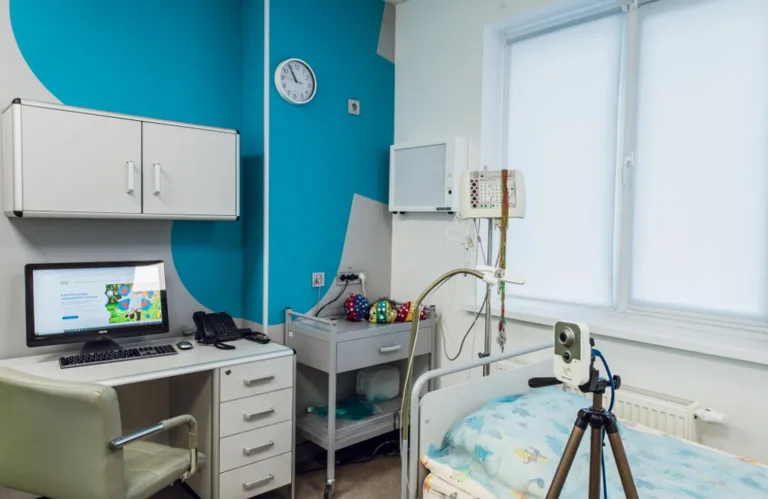 KinderKlinik, медичний центр для дітей на Деміївській