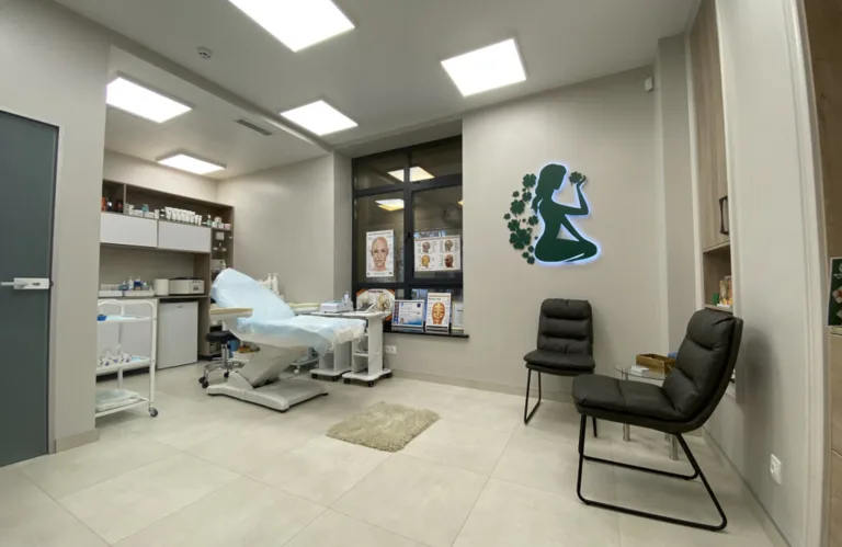 «Dr. Estet Vel Beauty Clinic» («Доктор Естет Вел Б'юті Клінік»)
