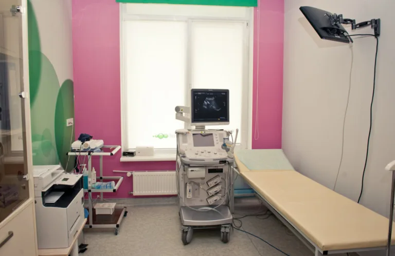Оксфорд Медікал (Oxford Medical) на Івана Крамського