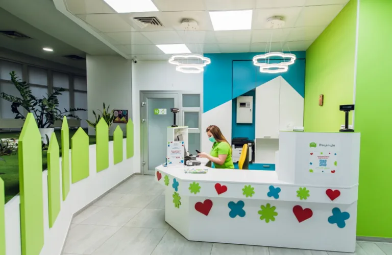 Медичний центр КіндерКлінік на Вишгородській