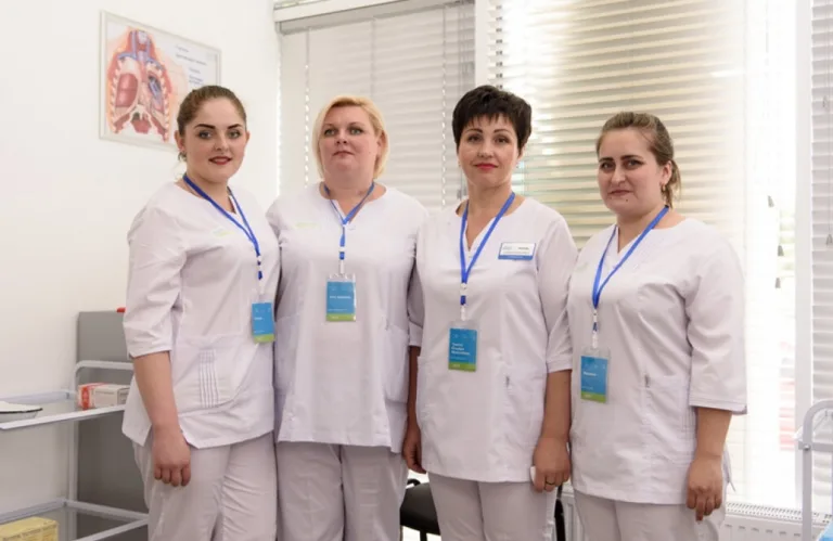 Оксфорд Медікал на пр. Незалежності