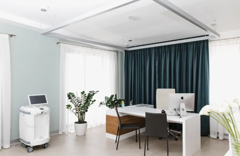 АВС (Age and Beauty Control Clinic), Медичний центр інноваційних технологій
